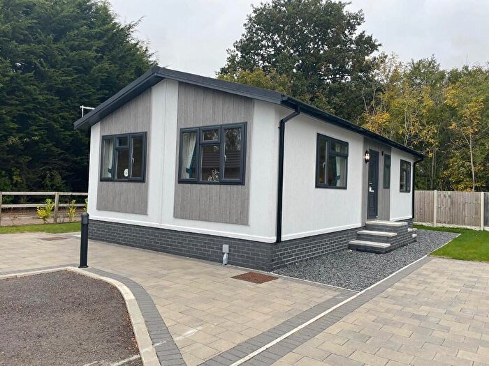 2 Bedroom Park Home For Sale In Hathaway Park, Gatenby Lane, Northallerton, DL7