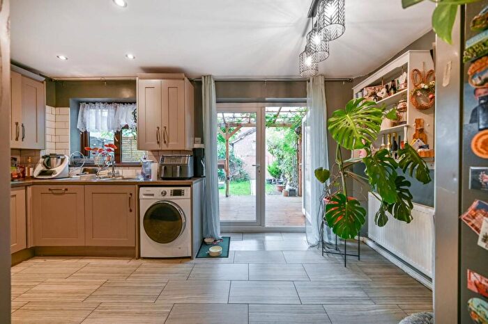 3 Bedroom Semi-Detached House For Sale In Baird Close, Slough, SL1