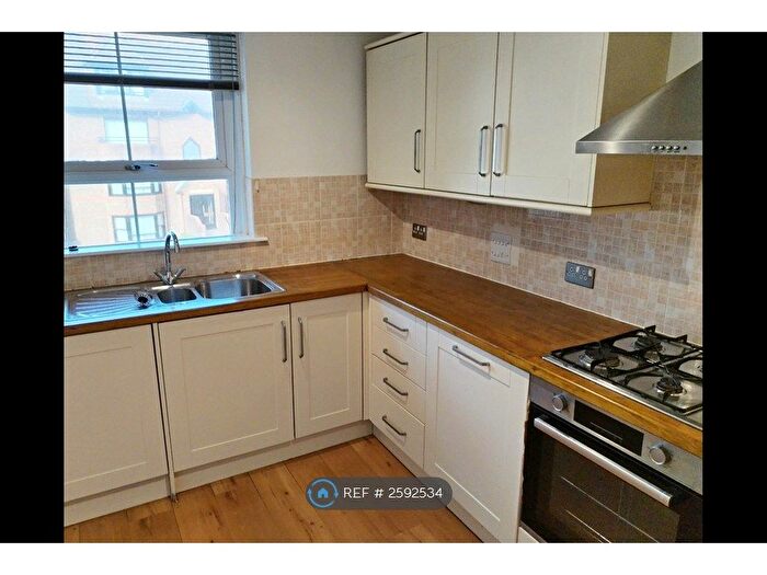 1 Bedroom Flat To Rent In The Paddock, Dover, CT16