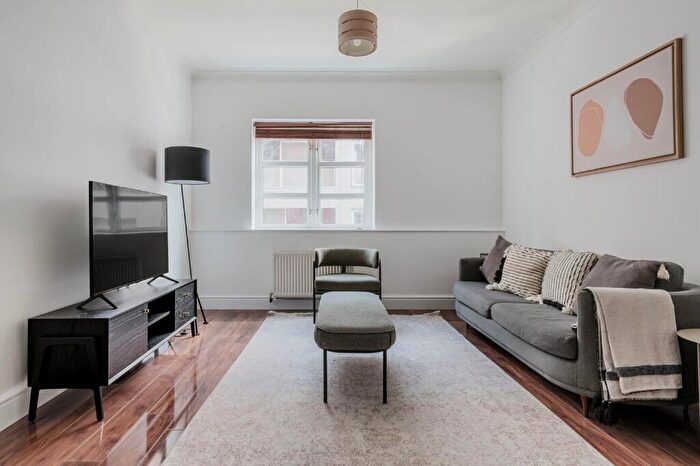 1 Bedroom Apartment To Rent In Plumbers Row, London, E1