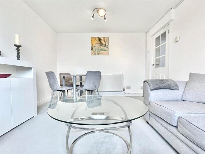 2 Bedroom Apartment For Sale In Woolcombe Road, Portland, DT5