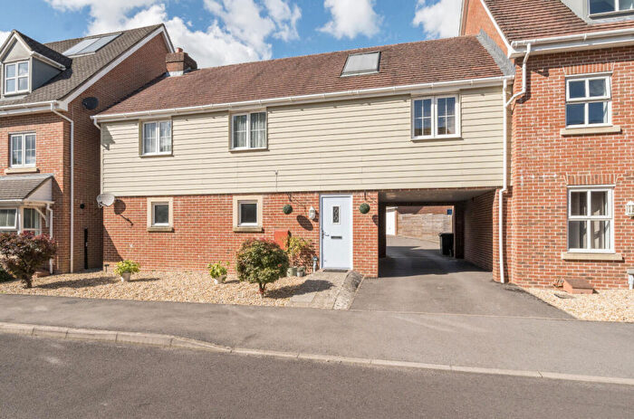 2 Bedroom Maisonette For Sale In Lapwing Way, Four Marks, Alton, Hampshire, GU34