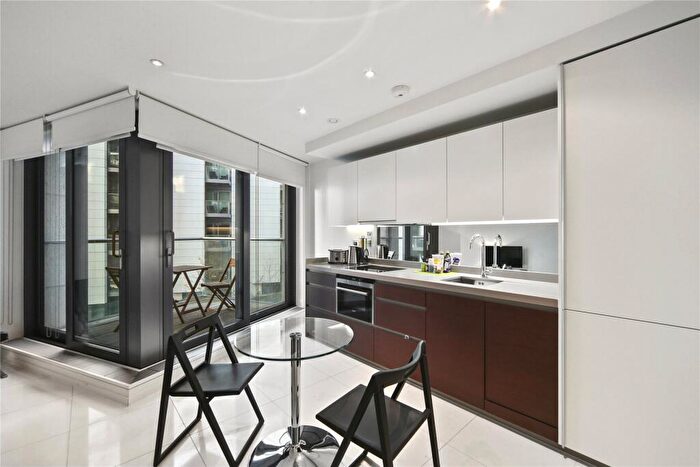 Apartment To Rent In Baltimore Wharf, Baltimore Square, E14