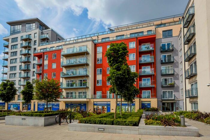 1 Bedroom Flat To Rent In Ensign House, Beaufort Pk, Colindale, London, NW9