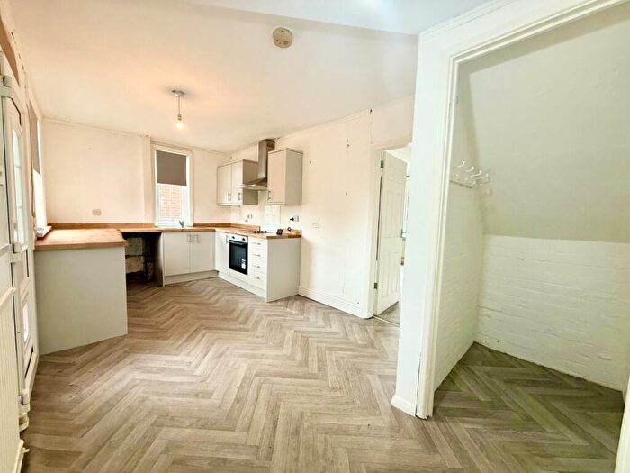 3 Bedroom Semi Detached House To Rent In New Ollerton, Newark, Nottinghamshire, NG22