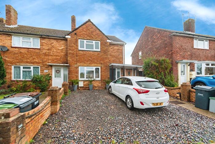 2 Bedroom End Of Terrace House For Sale In Middle Park Way, Havant, PO9