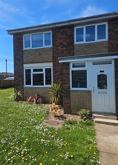 3 Bedroom Semi-Detached House To Rent In Francis Avenue, Withernsea, HU19