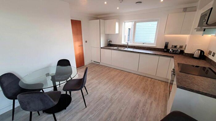 2 Bedroom Apartment To Rent In Middlewood Plaza, Craven St, M5