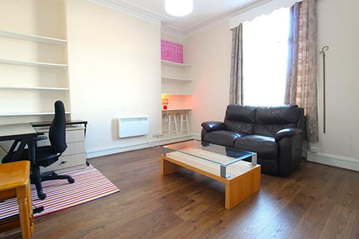 1 Bedroom Flat To Rent In Holland Street, Ground Floor Right, AB25