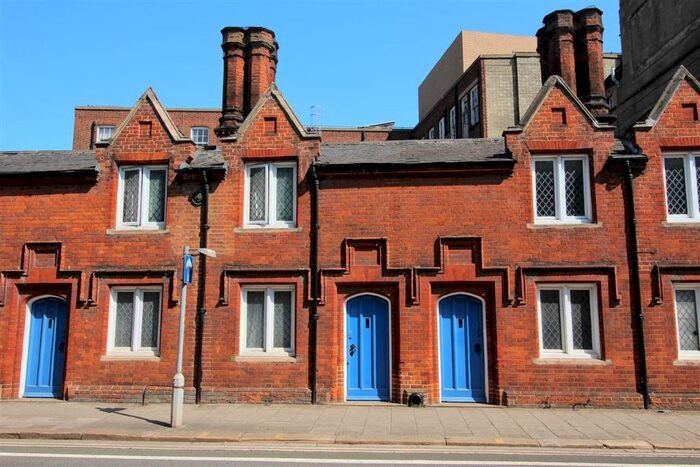 1 Bedroom Flat To Rent In Harpur Street, Bedford MK40