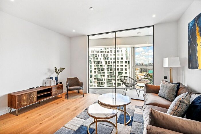 1 Bedroom Flat To Rent In Electric Boulevard, London, SW11