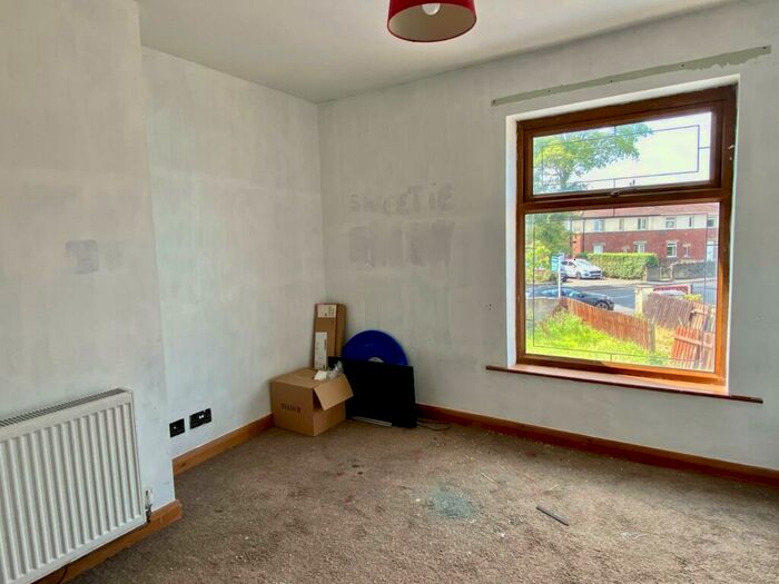 3 Bedroom Terraced House For Sale In Providence Street, Scholes, Cleckheaton, BD19