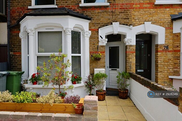 1 Bedroom Flat To Rent In Ridley Road, London, E7
