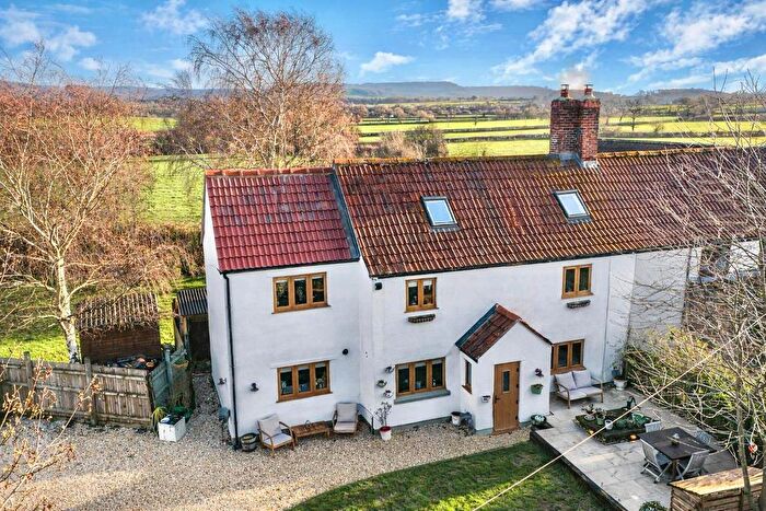 3 Bedroom Cottage For Sale In Swanley Lane, Alkington, Berkeley, GL13