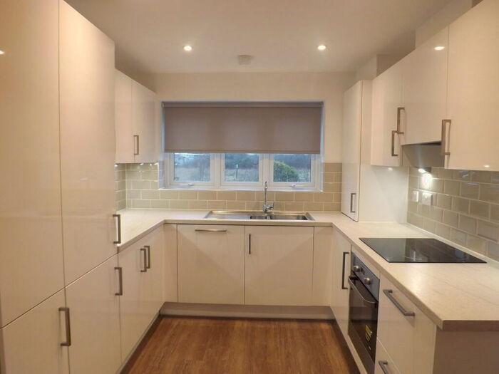 3 Bedroom House To Rent In Houghton Lane, Waterlooville, PO7