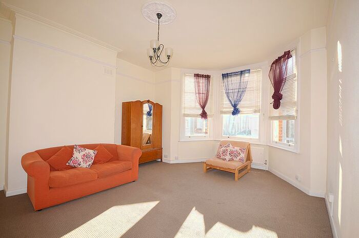 4 Bedroom Flat To Rent In Hornsey Rise Gardens, London, N19