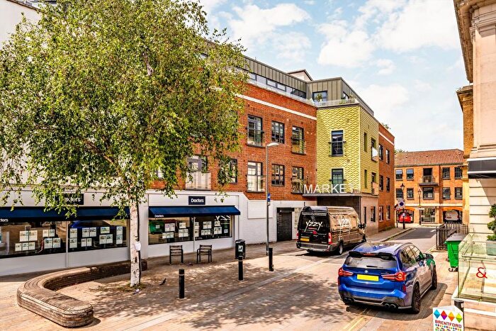 1 Bedroom Flat For Sale In Market Place, Brentford, TW8