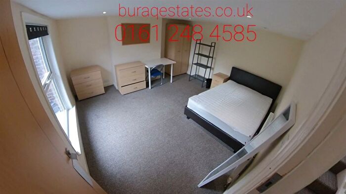 6 Bedroom Semi-Detached House To Rent In Egerton Road, Manchester, M14