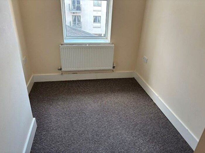 1 Bedroom Flat For Sale In Flat, Alhambra Road, Southsea, City Of Portsmouth, PO4