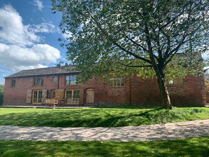 4 Bedroom Barn Conversion To Rent In Trap Road, Congleton, CW12