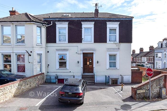 2 Bedroom Flat For Sale In Bower Street, Maidstone, Kent, ME16