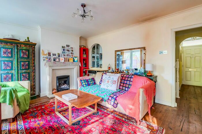 3 Bedroom Flat To Rent In Limpsfield Avenue, London, SW19