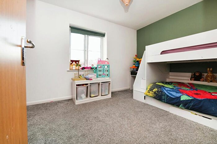 2 Bedroom End Of Terrace House For Sale In Widvale Road, Mountnessing, Brentwood, Essex, CM15