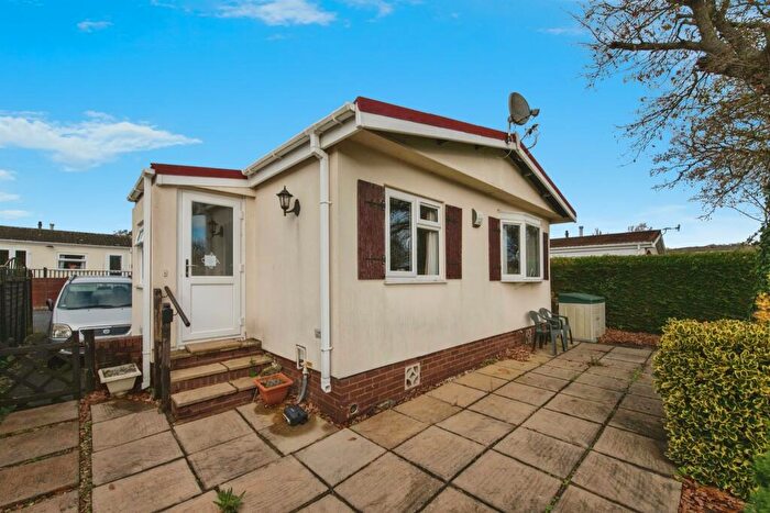 2 Bedroom Park Home For Sale In Woodlands Park, Tedburn St. Mary, Exeter, EX6