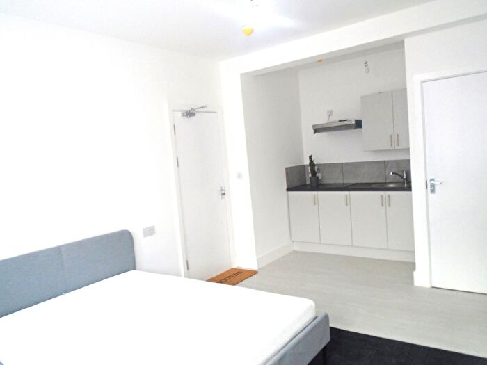 Studio To Rent In Bulstrode Avenue, Hounslow, TW3