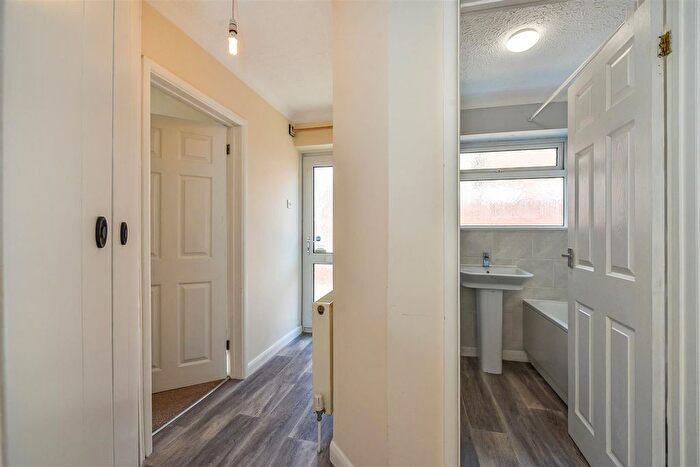 2 Bedroom Semi-Detached Bungalow For Sale In The Crescent, Andover, SP10