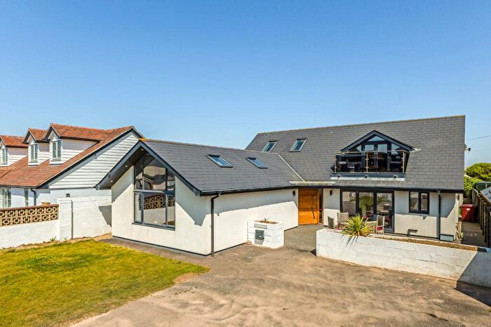 4 Bedroom Detached House For Sale In East Bracklesham Drive, Bracklesham Bay, Chichester, West Sussex, PO20