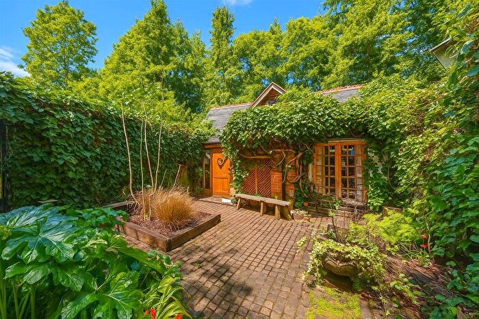 2 Bedroom Detached House To Rent In Muswell Hill Road, London, N10