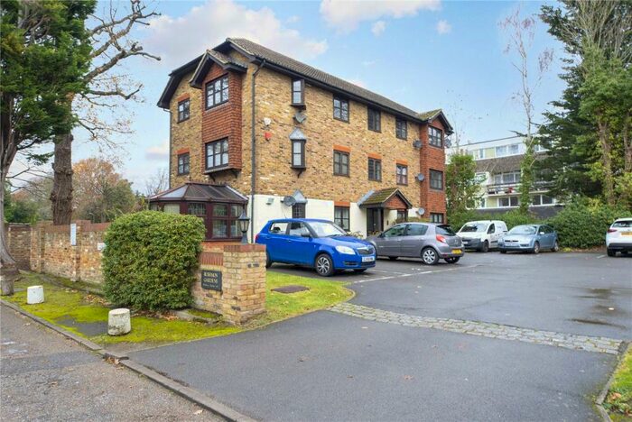 1 Bedroom Apartment To Rent In Rushmon Gardens, Walton-on-Thames, Surrey, KT12