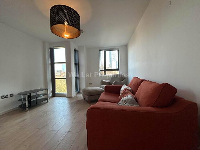 2 Bedroom Apartment To Rent In City Gate, Castlefield, M15