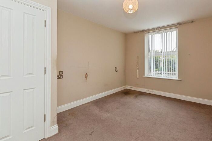 2 Bedroom Apartment For Sale In Ock Street, Abingdon, OX14