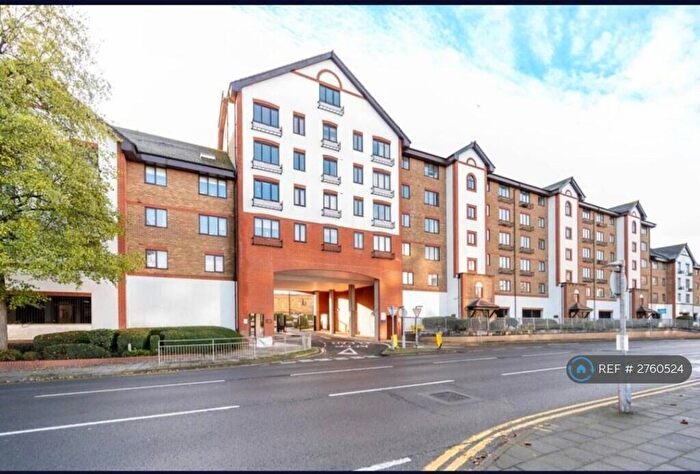 2 Bedroom Flat To Rent In Regents Court, Kingston Upon Thames, KT2