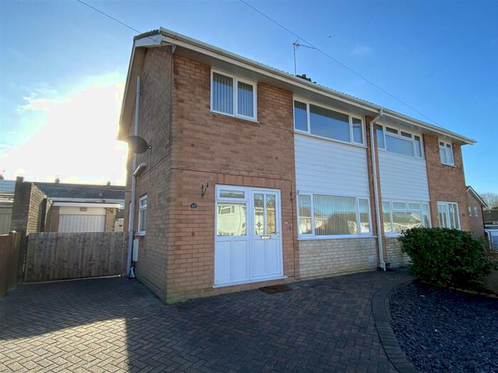 3 Bedroom Semi-Detached House To Rent In Tennyson Road, Caldicot, NP26