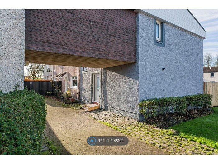 2 Bedroom End Of Terrace House To Rent In Park Green, Erskine, PA8