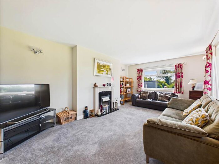 5 Bedroom Detached House For Sale In Church Lane, Catwick, Beverley, HU17