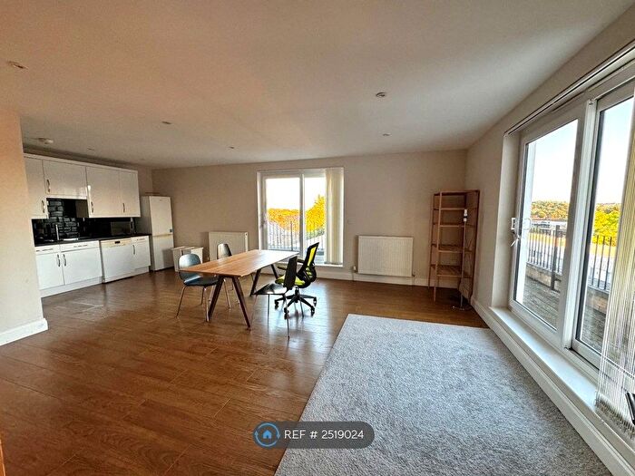 2 Bedroom Flat To Rent In Butterfly Court, London, E6