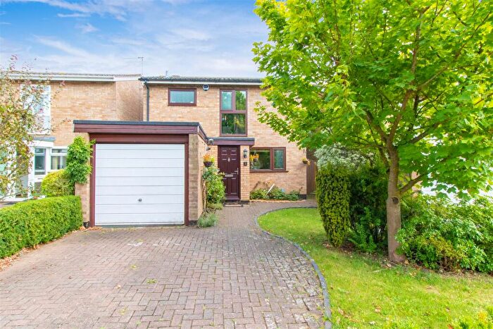 3 Bedroom Detached House To Rent In Pear Tree Dell, Letchworth Garden City, SG6