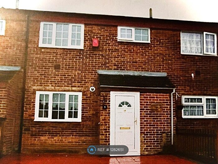 3 Bedroom Terraced House To Rent In Bodmin Avenue, Slough, SL2