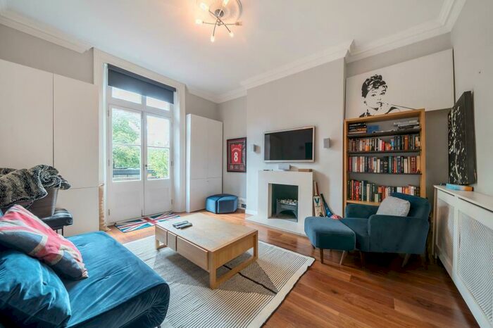 2 Bedroom Apartment To Rent In Crossfield Road, Belsize Park, NW3