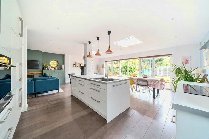 5 Bedroom Detached House To Rent In Mayfield Road, Hersham, Walton-on-Thames, KT12