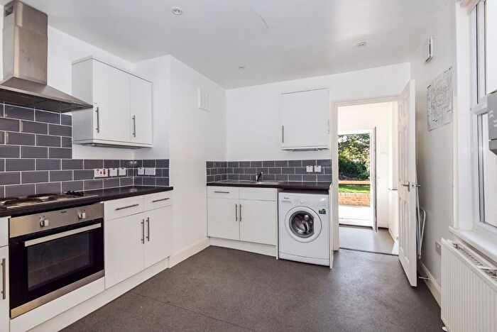 1 Bedroom Flat To Rent In Tresco Road, London, SE15