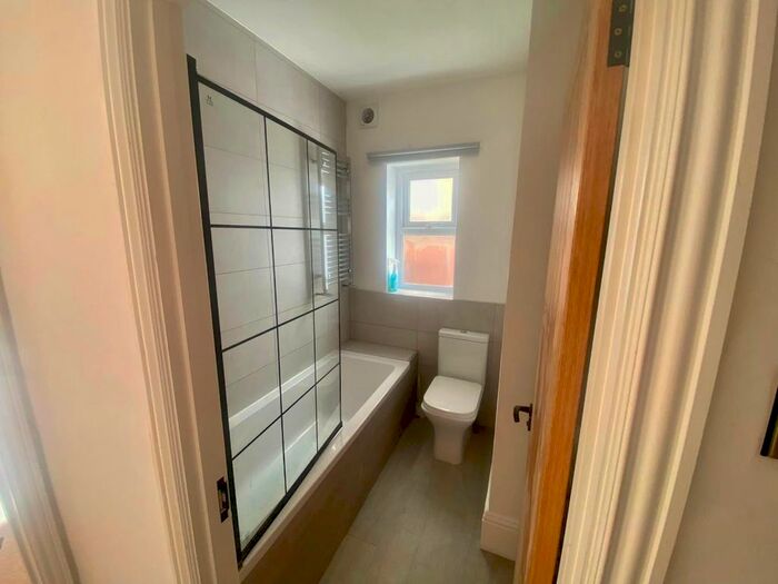 2 Bedroom Flat To Rent In St. Margarets Road, St. Leonards-On-Sea, TN37