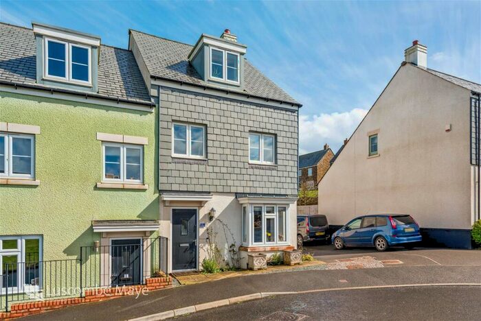 3 Bedroom End Of Terrace House For Sale In Pearse Gardens, Modbury, PL21