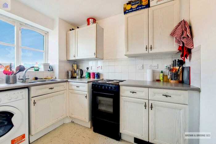 2 Bedroom Flat For Sale In Riverhope Mansion, Harlinger Street, SE18