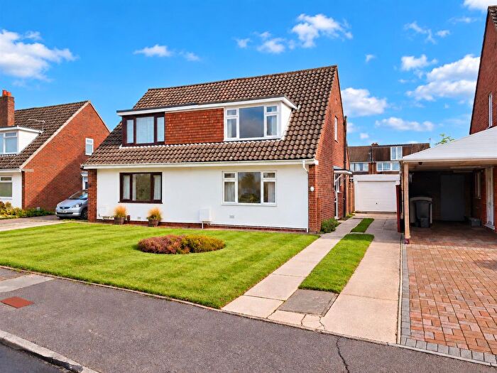 3 Bedroom Semi Detached House For Sale In Barnacre Drive, Hucclecote, Gloucester, GL3