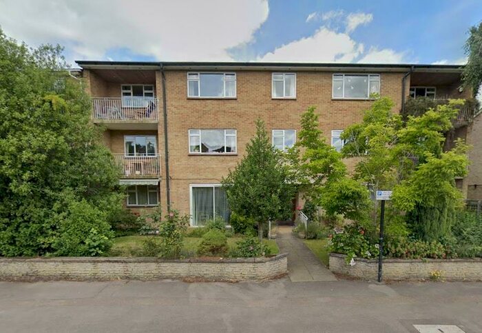 3 Bedroom Apartment To Rent In Hernes Road, Summertown, OX2